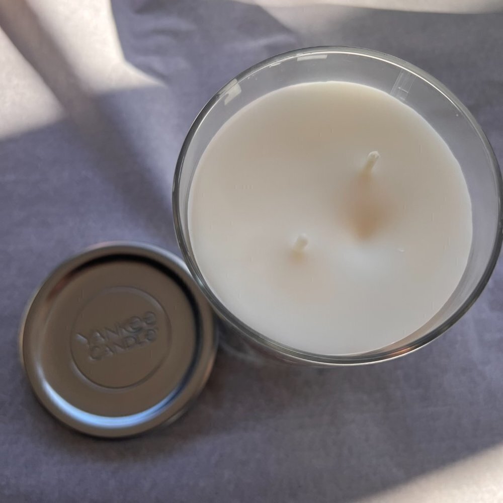 Yankee Candle Sakura Blossom Festival Rose Vanilla Sandalwood Apple Berries - Picture 3 of 5